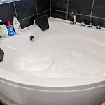 شقة Hrastik 1
