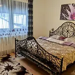 Apartment Hrastik 1 *