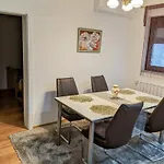 Hrastik 1 *